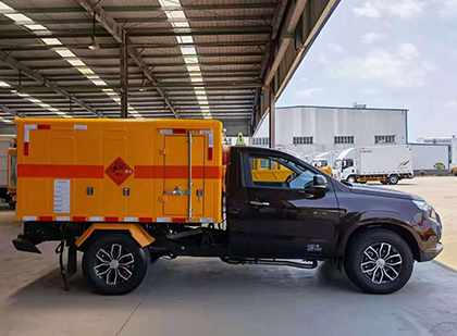 平武爆破器材运输车