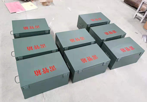 平武炸药箱和雷管箱一般是怎么存放的？